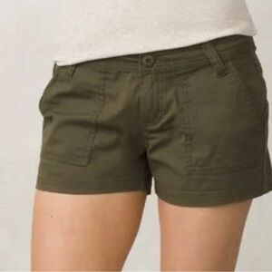 Prana Tess Green Cargo Shorts with Relaxed Fit